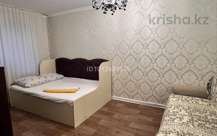1-бөлмелі пәтер · 31 м² · 1/5 қабат, мкр Центральный, Азаттык 46а, бағасы: 2 500 ₸ в Атырау — фото 2