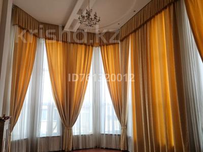 Продажа домов и дачи в Карагандинской обл.: Отдельный дом · 6 комнат · 370 м² · 17 сот., мкр Городской Аэропорт 182 за 165 млн 〒 Отдельный дом · 6 комнат · 370 м² · 17 сот., мкр Городской Аэропорт 182 за 165 млн 〒 в Караганде, Казыбек би р-н