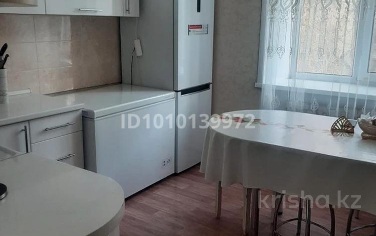 2-комнатная квартира · 50 м² · 2/4 этаж, Казбековой 1 за 14.5 млн ₸ в Балхаше — фото 2