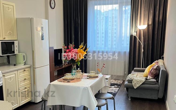 1-комнатная квартира · 50 м² · 10/10 этаж, Туркестан 10 за 3 000 ₸ в Астане, Есильский р-н — фото 2