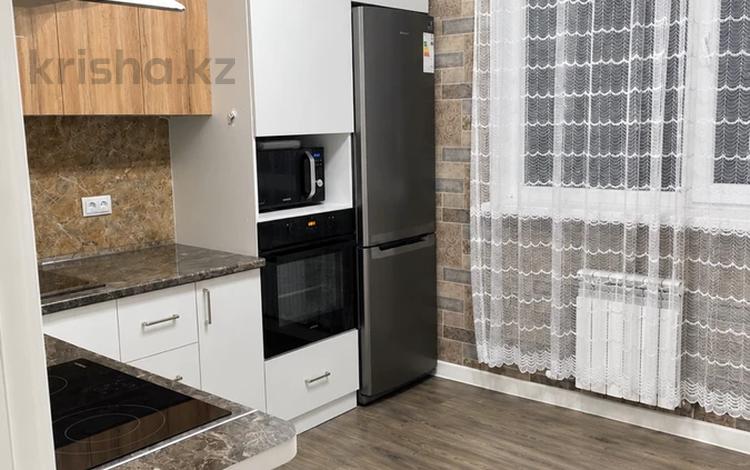 2-комнатная квартира · 59 м² · 19/22 этаж, Роза Багланова 2 за 35.3 млн ₸ в Астане, Нура р-н — фото 11