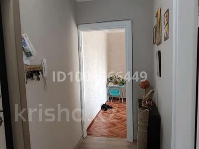 2-комнатная квартира · 44.3 м² · 3/5 этаж, Майкудук, Майкудук, 18й микрорайон 9 — Школа 74,школа 13 ,садик Карлыгаш,магазин светофор,ТД Феллида за 14.5 млн ₸ в Караганде, Алихана Бокейханова р-н