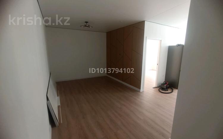 3-комнатная квартира · 66 м² · 4/13 этаж, Муратбаева 46 за 380 000 ₸ в Алматы, Алмалинский р-н — фото 2