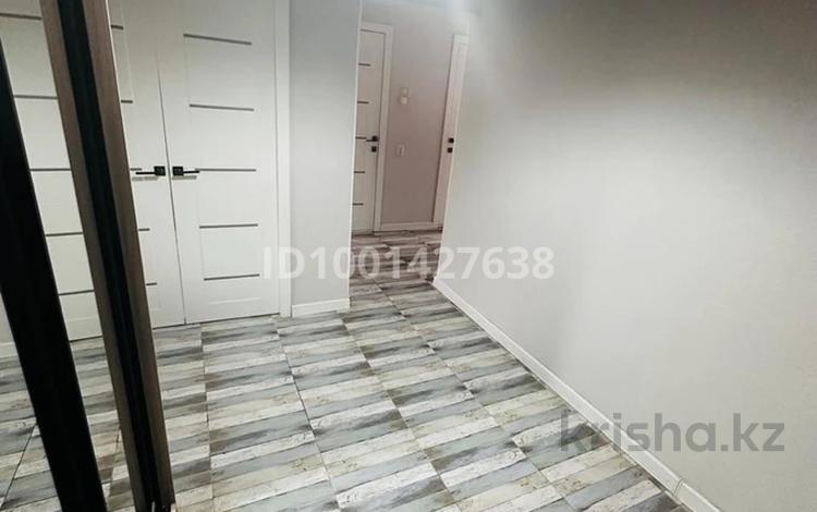 3-бөлмелі пәтер · 70 м² · 5/5 қабат, мкр Жилгородок, проспект Бейбитшилик 5, бағасы: 16.5 млн ₸ в Актобе — фото 2