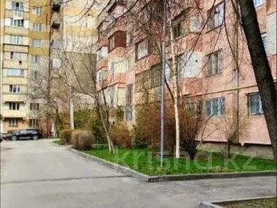 1-комнатная квартира, 41 м², 2/5 этаж, мкр Мамыр-1, Шаляпина за 26.2 млн 〒 в Алматы, Ауэзовский р-н