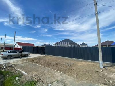 Отдельный дом · 4 комнаты · 180 м² · 8 сот., мкр Аксай-2, 13 9 за 35 млн 〒 в Атырау
