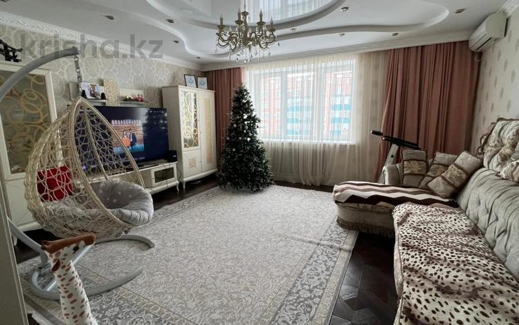 3-комнатная квартира, 116.9 м², 8/9 этаж, Сактагана Баишева за 41 млн 〒 в Актобе — фото 2
