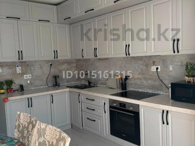 4-бөлмелі пәтер · 87 м² · 5/7 қабат, Ақбұлақ ш/а., Касыма Шарипова 206/9, бағасы: 45 млн ₸ в Алматы, Алатауский р-н