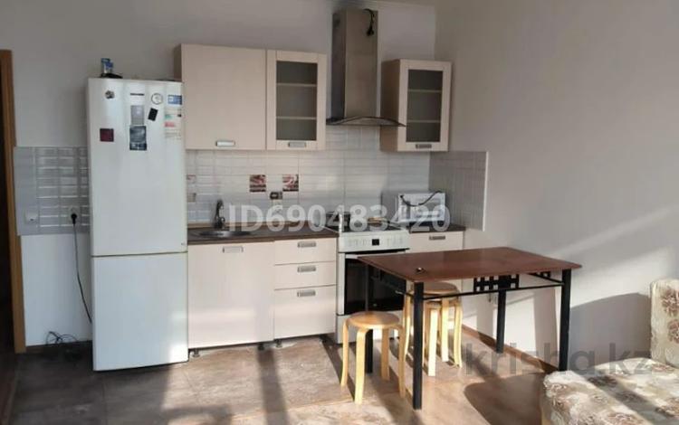 2-комнатная квартира, 50 м², 7/15 этаж помесячно, мкр Жетысу-3