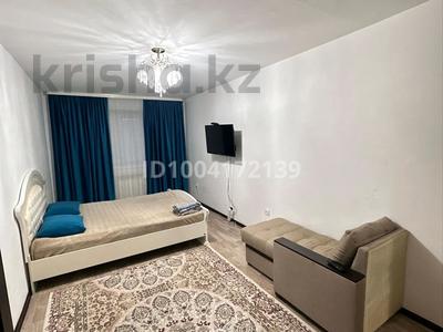 1-бөлмелі пәтер · 45 м² · 1/5 қабат, мкр. Алтын орда, Мкр. Алтын орда, Мустафа Шокай 338а — В центре Батыса, тихии двор, хорошая геолокация всё в шаговой доступно, бағасы: 10 000 ₸ в Актобе
