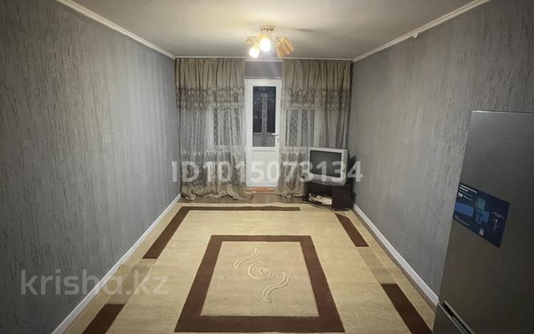 3-комнатная квартира · 64 м² · 5/5 этаж, Туркестанская 2/3 за 18 млн ₸ в Шымкенте, Аль-Фарабийский р-н — фото 2