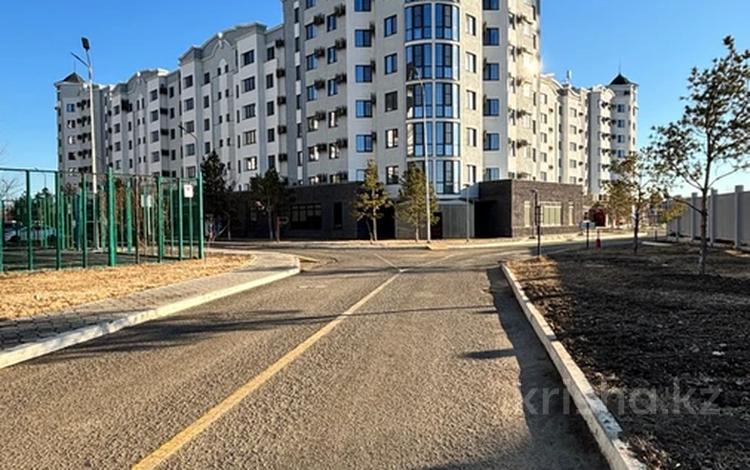 3-комнатная квартира · 123.1 м² · 3/8 этаж, мкр Ак Шагала, Акберен 4/2 — Парк Победы, возле ЖК «Английский Квартал» за 46.8 млн ₸ в Атырау — фото 2