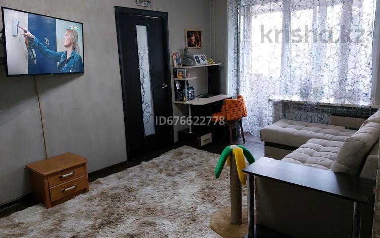 2-комнатная квартира, 42 м², 4/4 этаж, Семеновой 9 за 10.5 млн 〒 в Риддере — фото 2