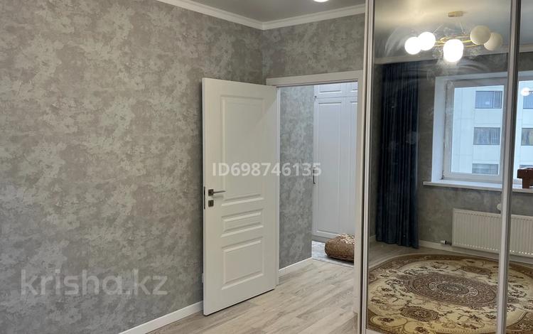 2-комнатная квартира · 62 м² · 9/9 этаж, Аль-Фараби 46 за 300 000 ₸ в Астане, Есильский р-н — фото 3