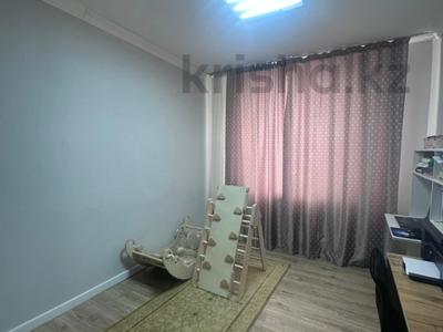 4-комнатная квартира · 87 м² · 7/9 этаж, Ауэзова 81а за 27 млн 〒 в Экибастузе