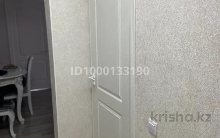 3-комнатная квартира · 48 м² · 4/5 этаж, Азаттык 127 — Дом Шалкыма за 17.7 млн 〒 в Атырау, мкр Жилгородок — фото 2