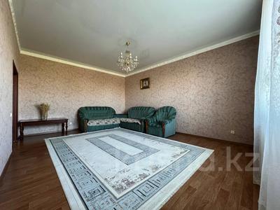 3-комнатная квартира · 100 м² · 4/5 этаж, Жамыбла Жабаева за 43.7 млн 〒 в Петропавловске