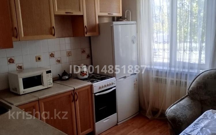 1-комнатная квартира · 40 м² · 1 этаж, мкр Кокжиек за 170 000 ₸ в Алматы, Жетысуский р-н — фото 2
