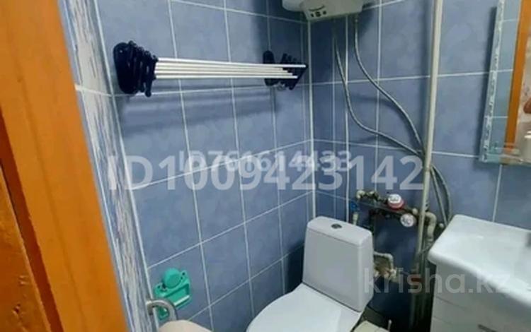 2-бөлмелі пәтер · 40 м² · 2/5 қабат, Каржаубайулы 320 / 1, бағасы: 14.7 млн ₸ в Семее — фото 2
