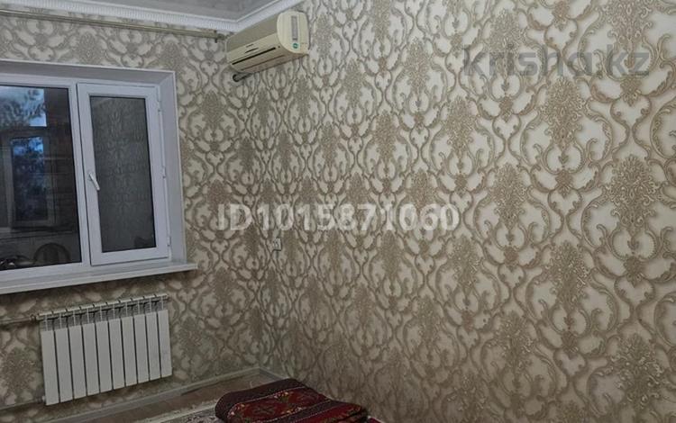 3-комнатная квартира · 58 м², Абдразакова 36 — Кытай базар, мерей мини маркет за 15 млн ₸ в Арыси — фото 2