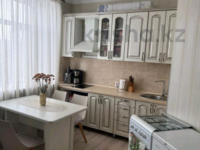 2-бөлмелі пәтер · 58 м² · 4/5 қабат, Жаңа қала ш/а., Лободы 3А — Бухар-Жырау, бағасы: 40 млн ₸ в Караганде, Казыбек би р-н