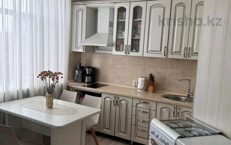2-бөлмелі пәтер · 58 м² · 4/5 қабат, Жаңа қала ш/а., Лободы 3А — Бухар-Жырау, бағасы: 40 млн ₸ в Караганде, Казыбек би р-н — фото 2