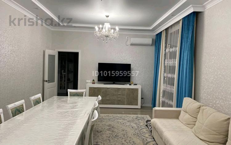 4-комнатная квартира · 120 м² · 4/10 этаж, Максут Нарикбаев 22 за 550 000 ₸ в Астане, Нура р-н — фото 2