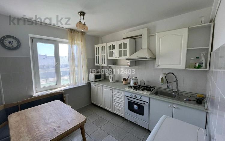 4-бөлмелі пәтер · 90 м² · 2/5 қабат, 4 мкр 17, бағасы: 27 млн ₸ в Атырау, мкр Авангард-4 — фото 2