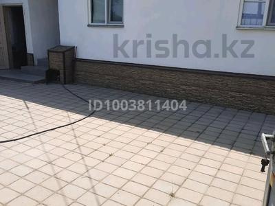 Отдельный дом · 4 комнаты · 100 м², мкр Нур Алатау — Район Казахфильма за 450 000 〒 в Алматы, Бостандыкский р-н