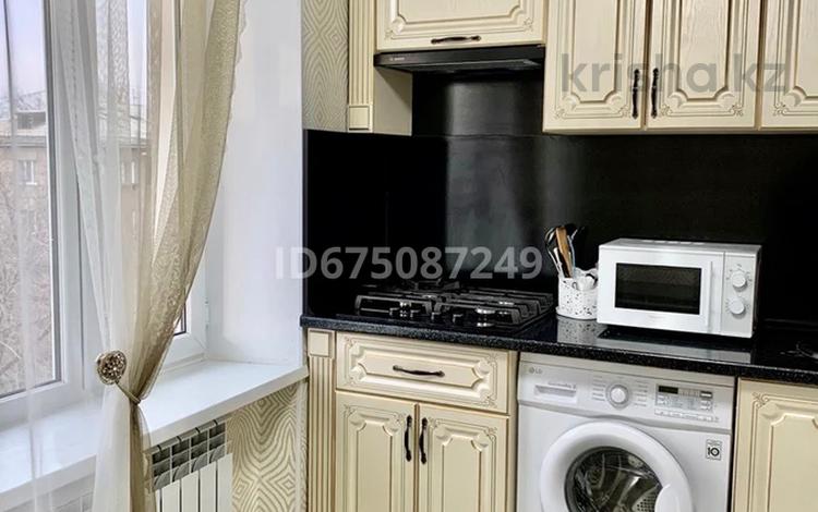 2-бөлмелі пәтер · 50 м² · 5/5 қабат, Абая — Конаева, бағасы: 13 000 〒 в Таразе — фото 2