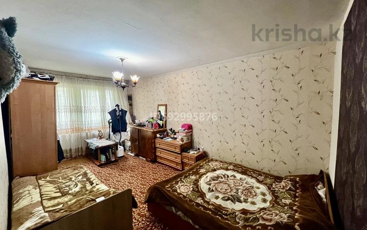 1-комнатная квартира, 32 м², 2/4 этаж, мкр Коктем-2 за 25 млн 〒 в Алматы, Бостандыкский р-н — фото 2