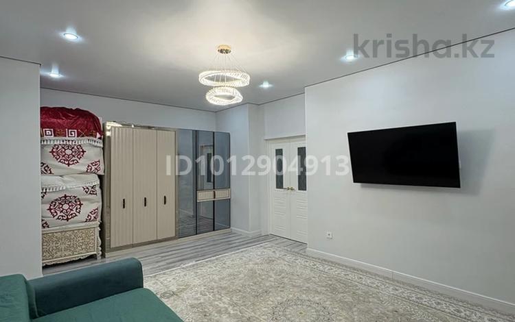 2-бөлмелі пәтер · 71 м² · 9/10 қабат, мкр Нурсая-3, Абулхаир хана 70/б, бағасы: 37.5 млн ₸ в Атырау — фото 2