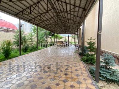 Отдельный дом · 6 комнат · 250 м², Тулеметова 22 за 700 000 〒 в Шымкенте, Каратауский р-н