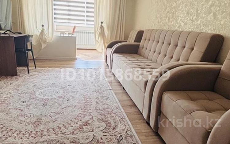 3-бөлмелі пәтер · 70 м², Проспект Республики 28, бағасы: 25 млн ₸ в Шымкенте, Абайский р-н — фото 2