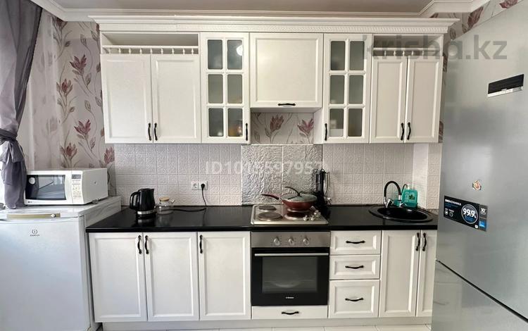 2-комнатная квартира · 60 м² · 6/8 этаж, Алихана Бокейханова 17/1 — Бухар жырау за 18 000 ₸ в Астане, Есильский р-н — фото 2