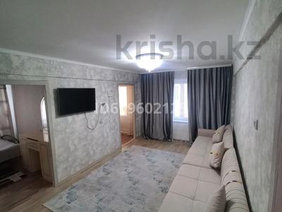 3-комнатная квартира · 60 м² · 2/5 этаж, Назарбаева 63/1 за 18 000 ₸ в Усть-Каменогорске, Ульбинский
