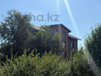 Жеке үй · 17 бөлме · 540 м² · 10 жүзд., 150 лет Абая 8, бағасы: 170 млн ₸ в Астане, Сарыарка р-н