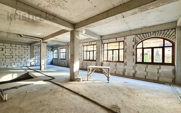6-бөлмелі пәтер · 211.2 м² · 1/4 қабат, Тайманова — проспект Достык, бағасы: 275 млн ₸ в Алматы, Медеуский р-н — фото 2