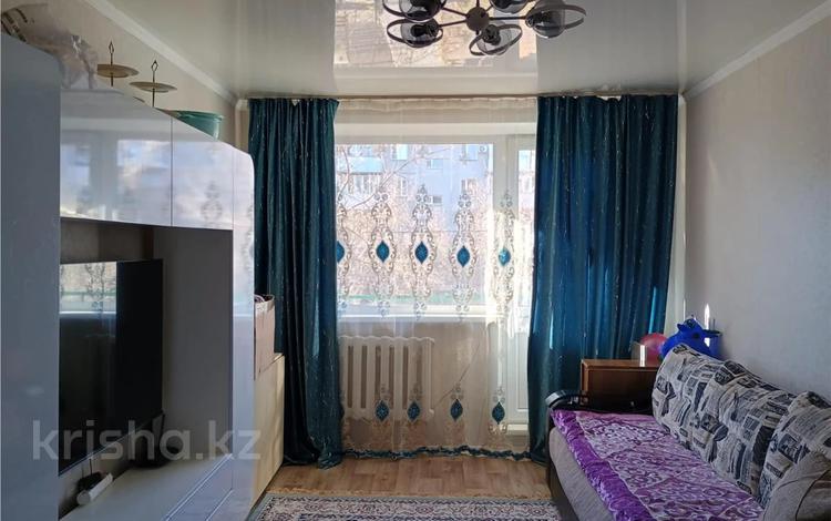 3-комнатная квартира · 63 м² · 2/5 этаж, Майкудук, 16й микрорайон за 14.5 млн ₸ в Караганде, Алихана Бокейханова р-н — фото 2