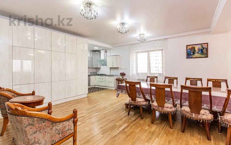 4-комнатная квартира · 189 м² · 6/9 этаж, Тулебаева 171, 175 за 410 млн ₸ в Алматы, Медеуский р-н — фото 2