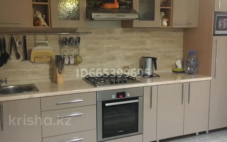 3-комнатная квартира · 125 м² · 8/9 этаж, мкр Ардагер, Кулманова 107 за 45 млн 〒 в Атырау — фото 2