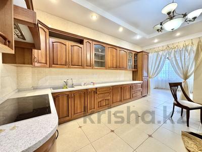 5-комнатная квартира · 256 м² · 1/6 этаж, Каратаева 38а за 230 млн 〒 в Алматы, Бостандыкский р-н