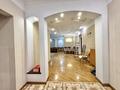 5-бөлмелі пәтер · 256 м² · 1/6 қабат, Каратаева 38а, бағасы: 230 млн ₸ в Алматы, Бостандыкский р-н — фото 17