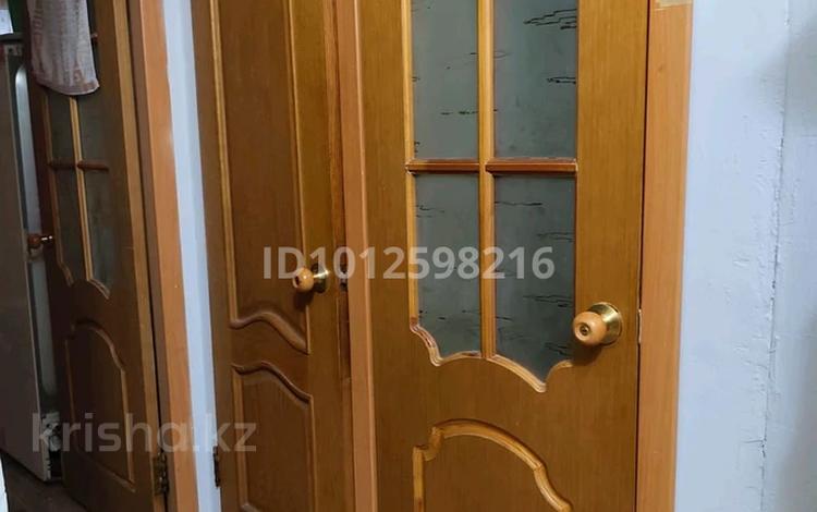 2-комнатная квартира · 45 м² · 1/5 этаж, Курмангазы 171 — Дом быта за 16 млн ₸ в Уральске, мкр Школьник — фото 2
