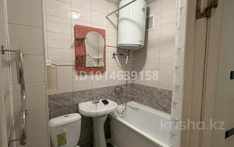 2-бөлмелі пәтер · 46 м² · 2/5 қабат, Талас ш/а 26, бағасы: 130 000 ₸ в Таразе, мкр Талас — фото 2