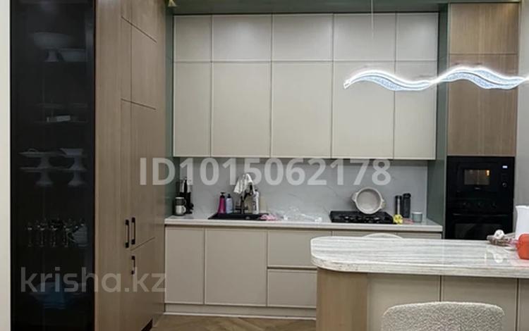 2-бөлмелі пәтер · 52 м² · 3/3 қабат, Мирас 1690/2, бағасы: 40.5 млн ₸ в Шымкенте, Енбекшинский р-н — фото 2