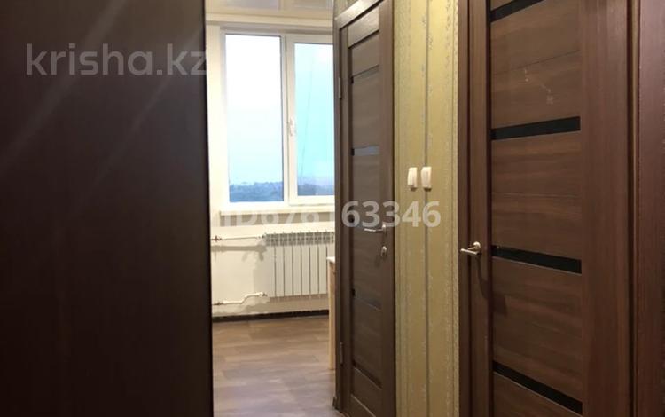 1-комнатная квартира, 32 м², 6 этаж, 5 мкр 20 за 15 млн 〒 в Аксае — фото 2