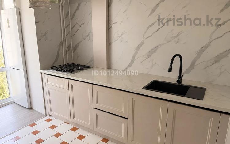 2-комнатная квартира · 54 м² · 3/5 этаж, мкр Строитель 40 за 19 млн ₸ в Уральске — фото 2