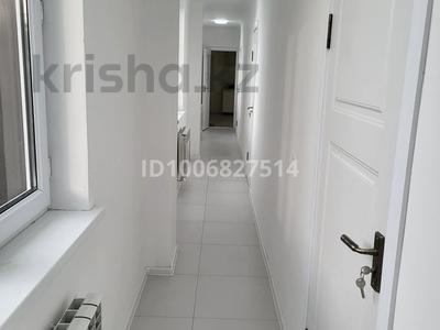 1-бөлмелі пәтер · 14 м² · 1/2 қабат, №11 ш/а. — Джандосова навои, бағасы: 150 000 ₸ в Алматы, Ауэзовский р-н