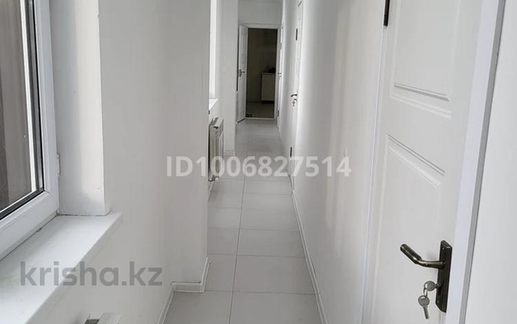 1-бөлмелі пәтер · 14 м² · 1/2 қабат, №11 ш/а. — Джандосова навои, бағасы: 150 000 ₸ в Алматы, Ауэзовский р-н — фото 2